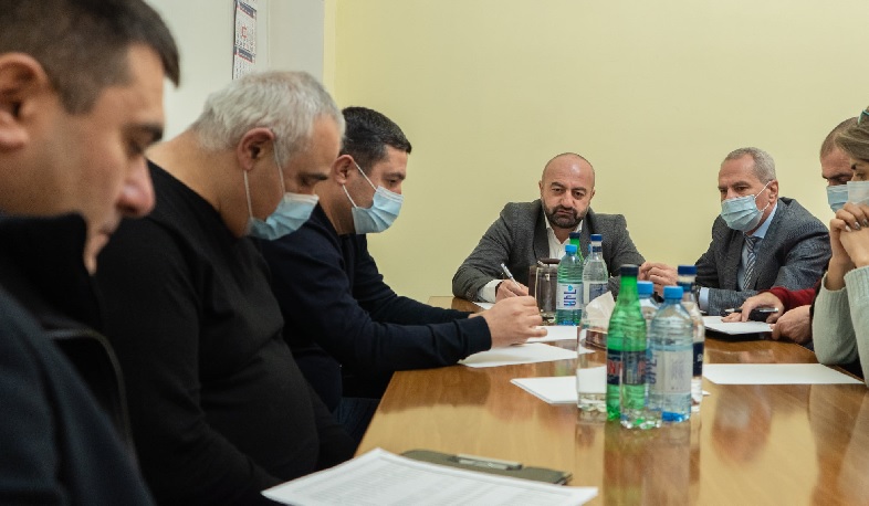 Հանդիպում Արարատի մարզի միջմարզային և ներմարզային երթուղիները սպասարկող ընկերությունների ներկայացուցիչների հետ. ՔՏՀԱՏՄ