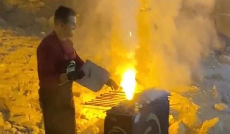 В Турции мужчина приготовил шашлык в армянской церкви