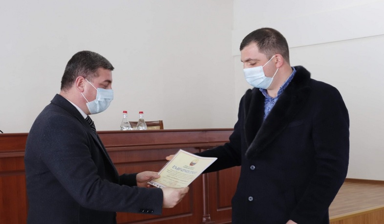 Գեղարքունիքի մարզպետը հանդիպել է բժշկական հաստատությունների տնօրենների հետ