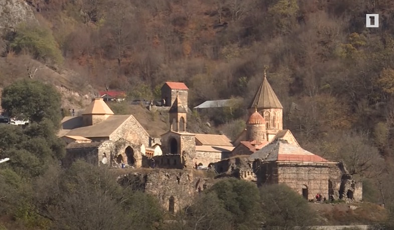 Գանձասարի մատենադարանի բացառիկ հավաքածուն անվնաս տեղափոխվել է Երևան