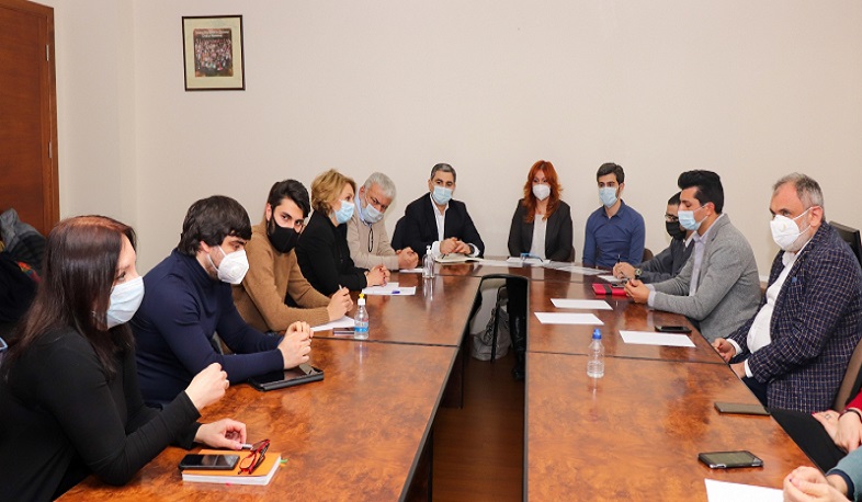 Առաքման նոր սակագներ գրահրատարակչության ոլորտում. քննարկում ԿԳՄՍՆ-ում