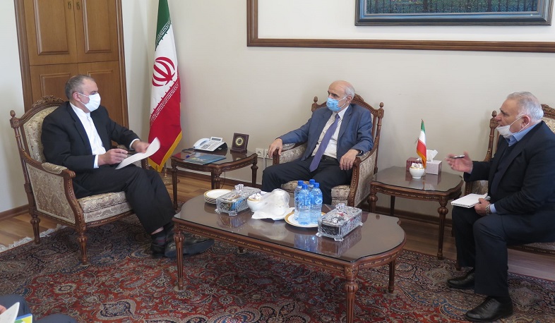 Իրանում ՀՀ դեսպանը Իրանի բարձրաստիճան պաշտոնյայի հետ քննարկել է տնտեսական հարաբերությունների զարգացման նոր միտումները