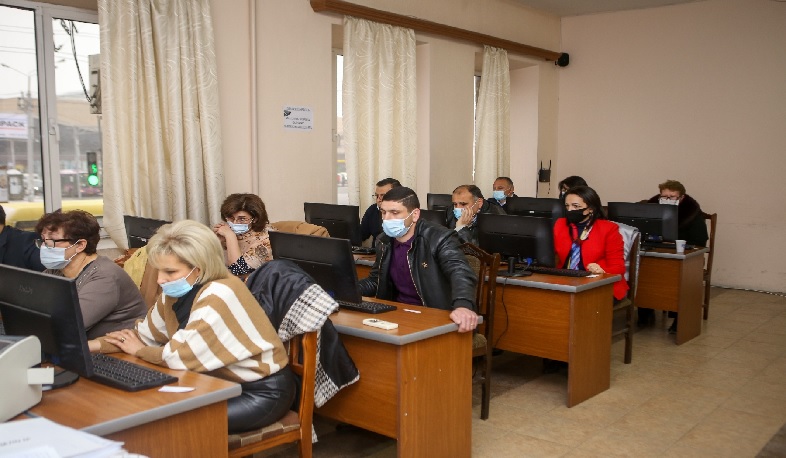 Մեկնարկել են տնօրենի հավաստագրման քննությունները. ԿԳՄՍՆ