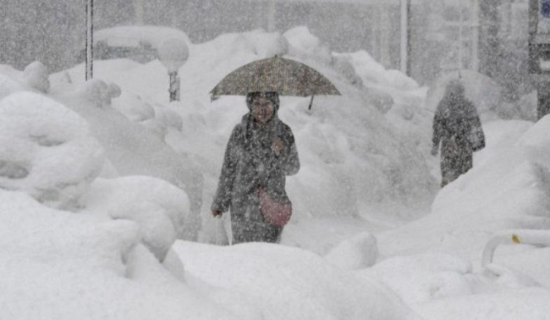 В Японии при уборке снега погибли более 60 человек
