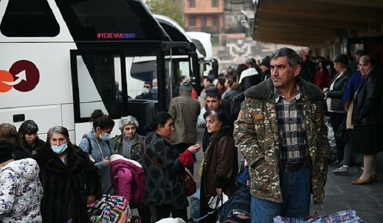 Российские миротворцы обеспечивают безопасное возвращение жителей в свои дома в Нагорном Карабахе