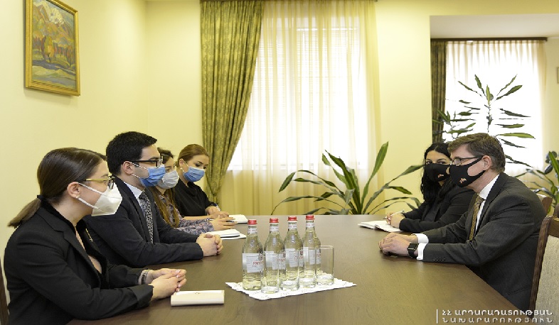 Ռուստամ Բադասյանն ընդունել է Նիդերլանդների դեսպանին