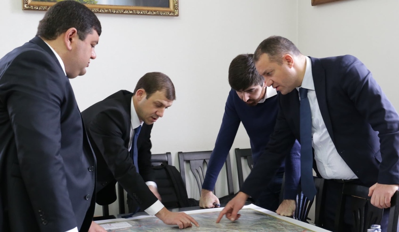 Էկոնոմիկայի նախարարը Սյունիքի մարզում քննարկել է խնդիրների լուծման ճանապարհին պետական աջակցության հնարավորությունները