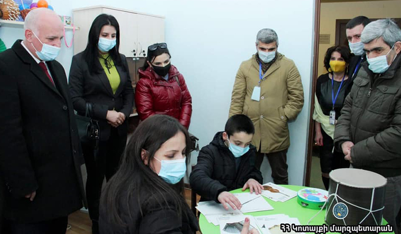 Կոտայքի մարզպետն այցելել է հատուկ կարիքներ ունեցող երեխաների ցերեկային խնամքի և զարգացման կենտրոն