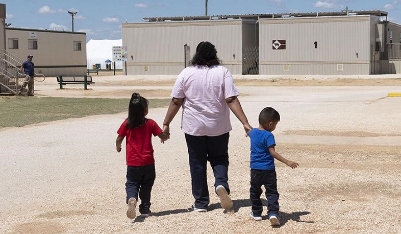 США приостановят депортацию на 100 дней