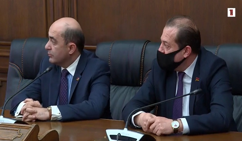 «Լուսավոր Հայաստան» խմբակցության ճեպազրույցը | ՈՒՂԻՂ