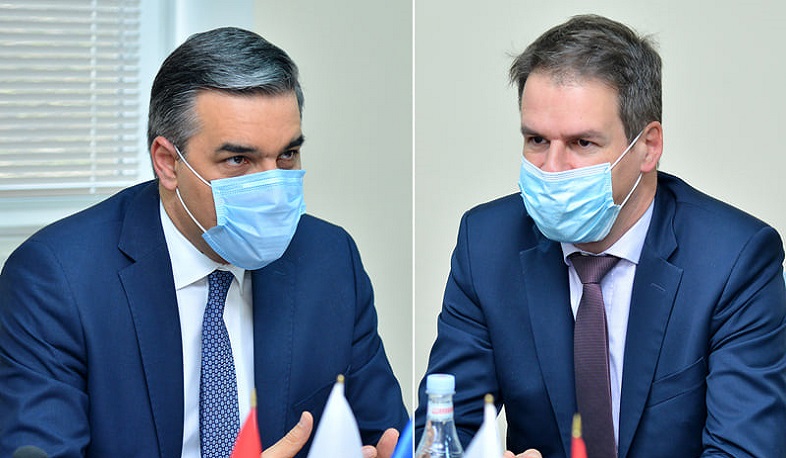 Омбудсмен РА и посол Франции обсудили вопрос о немедленном возвращении армянских пленных