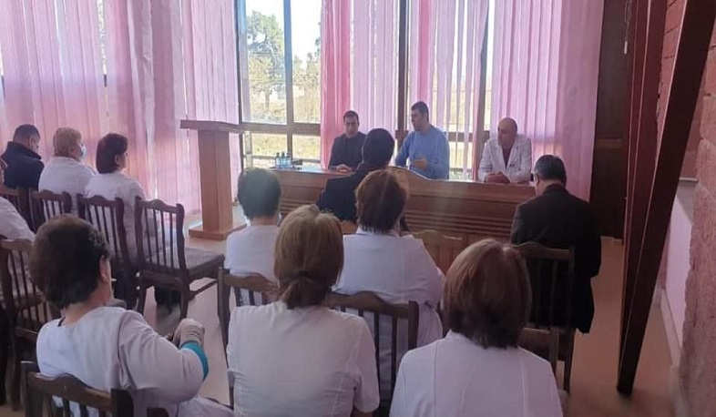 Արցախ ժամանած բժիշկ-փորձագետներն այցելել են Մարտունու և Ասկերանի շրջանային բուժմիավորումներ