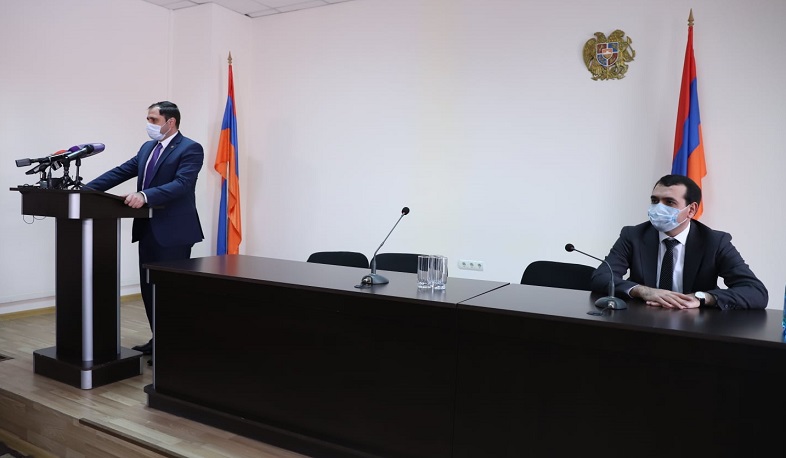 Սուրեն Պապիկյանը ներկայացրել է Շիրակի նորանշանակ մարզպետին