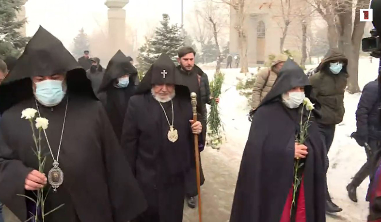 Ամենայն Հայոց Կաթողիկոս Գարեգին Երկրորդի այցը Եռաբլուր | ՈՒՂԻՂ