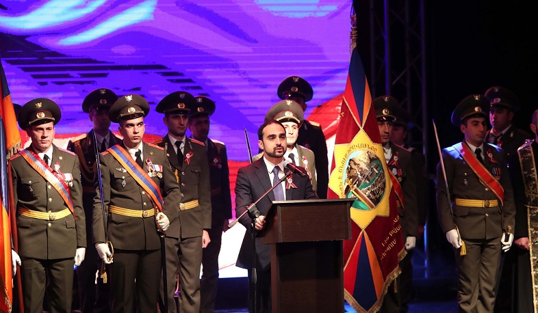 Դուք եք մեր պետականության հիմնասյունը. փոխվարչապետը շնորհավորել է Հայոց բանակի կազմավորման 29-ամյակի առթիվ