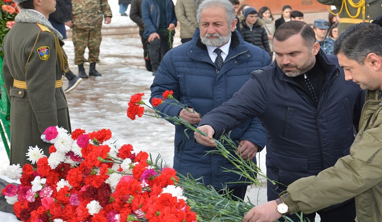 Հայրենյաց պաշտպանի օրը՝ Ստեփանակերտի հուշահամալիր-պանթեոնում