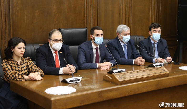 Азербайджан должен выполнить свои обязательства: Варданян