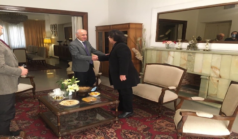 Посол Армении в ИРИ Арташес Туманян и музыкант Размик Оганян обсудили вопросы культурного сотрудничества