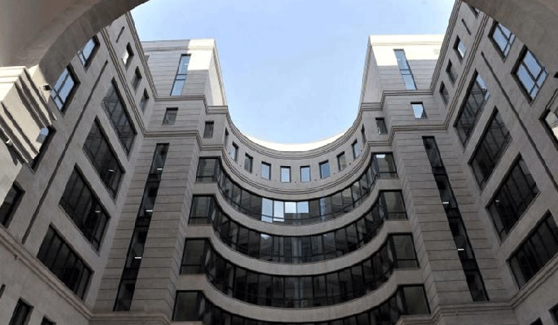 Հայ-ռուսական համալսարանի ռեկտորի ֆեյսբուքյան էջում շարունակվել են ԿԳՄՍՆ-ին ուղղված անհիմն մեղադրանքները