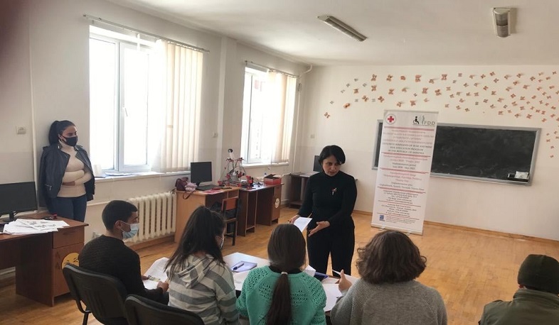 Մարզերում իրականացնում են չպայթած զինամթերքի վտանգի մասին իրազեկման դասընթացներ
