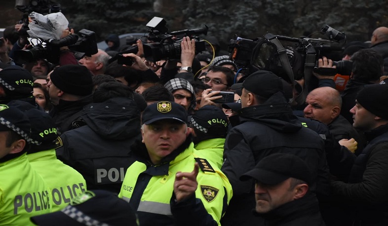 Բախումներ Թբիլիսիում ոստիկանների ու ակտիվիստների միջև