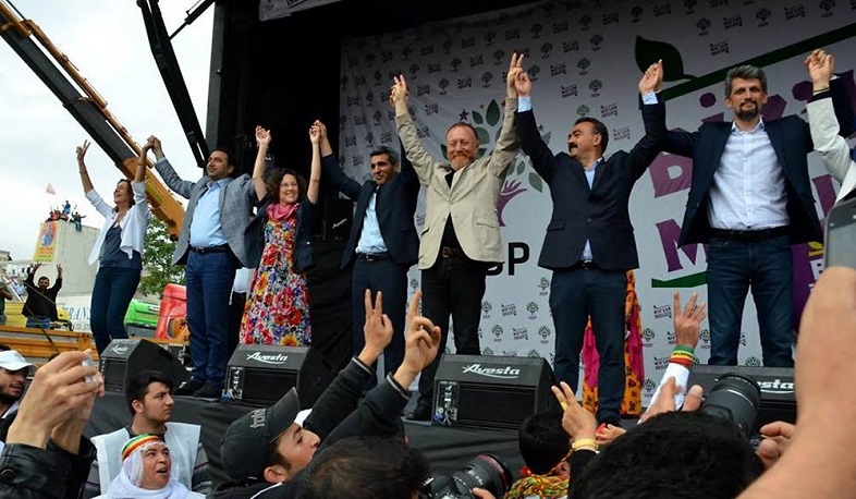 Թուրքիայում քրդամետ ինը պատգամավորներ, այդ թվում՝ Կարո Փայլանը, կզրկվեն անձեռնմխելիությունից