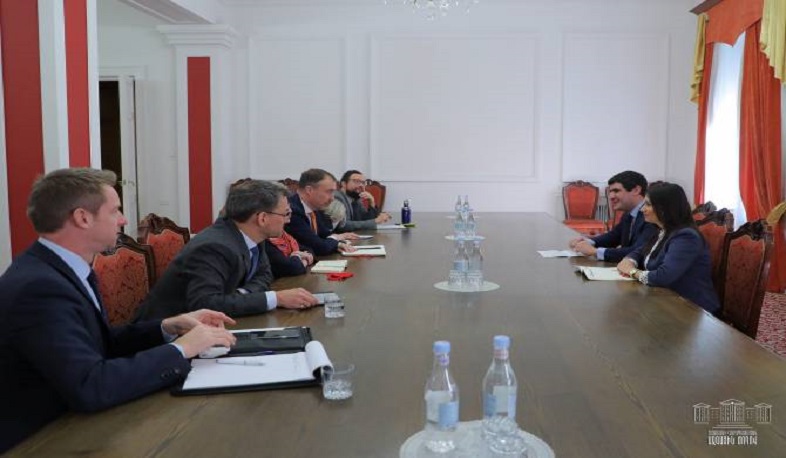 Արման Եղոյանն ընդունել է ԵՄ հատուկ ներկայացուցիչ Տոյվո Կլաարի գլխավորած պատվիրակությանը