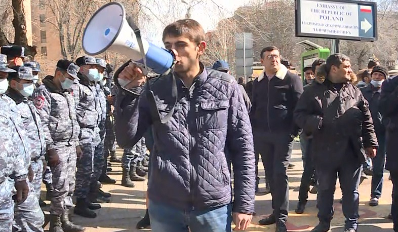 Անհնազանդության ակցիա կառավարության 3-րդ մասնաշենքի դիմաց