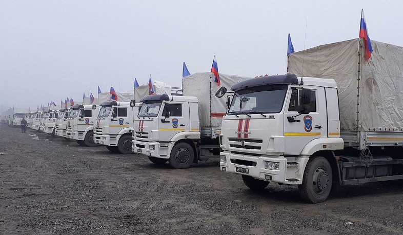 Колонна МЧС РФ со стройматериалами отправилась в Карабах