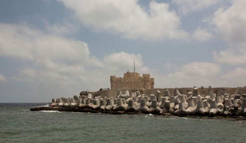 При крушении судна в Египте погибли девять человек