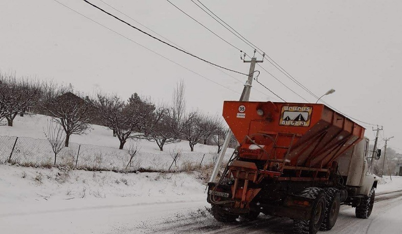 Բքի պատճառով երկկողմանի փակ է Սիսիան-Գորիս ավտոճանապարհի՝ Հարժիսի խաչմերուկից մինչև Շինուհայրի խաչմերուկ հատվածը