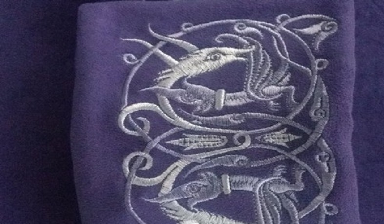 Մագաղաթի հրաշքը կտորի վրա. արվեստագետը հայ դիզայների «Ռենեսանս» հավաքածուի մասին