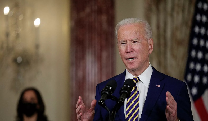 Байден отменил указ Трампа об ограничении на въезд в США иностранцев