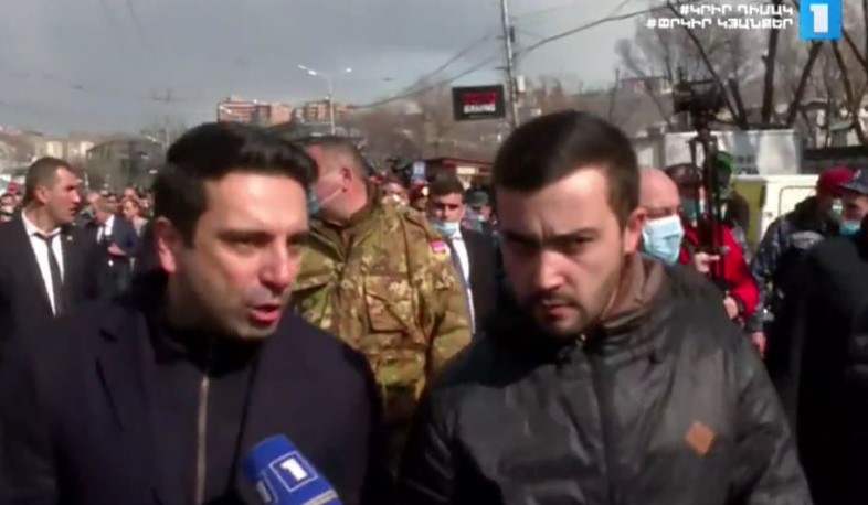 Մարդկանց մեծամասնությունը սատարում է ՀՀ լեգիտիմ իշխանությանը, այլ իշխանություն ՀՀ-ում գոյություն չունի. Ալեն Սիմոնյան