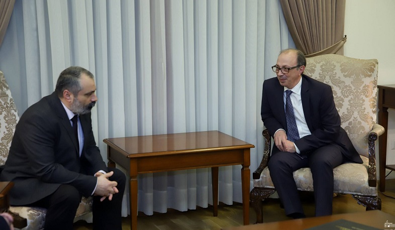 Արա Այվազյանի հանդիպումը Դավիթ Բաբայանի հետ