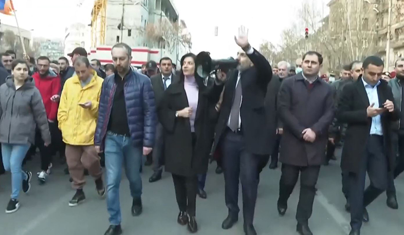 Նախօրեի երթի ամենամեծ տպավորությունը պատշգամբների էներգետիկան էր. Նիկոլ Փաշինյան