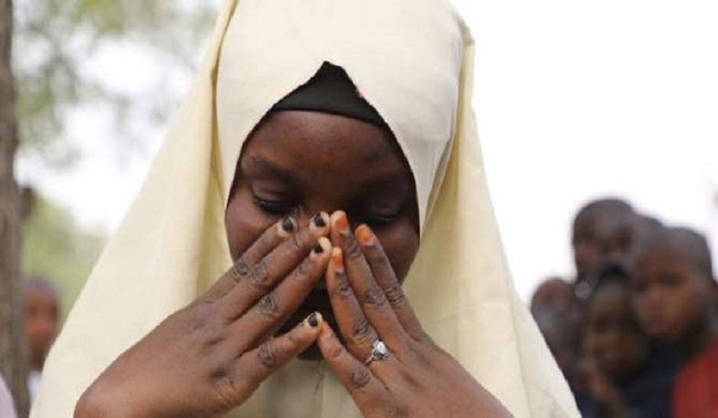 В Нигерии боевики похитили более 300 школьниц
