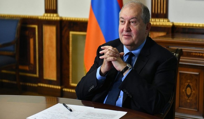 Քաղաքացիական հասարակությունն արձագանքել է նախագահի՝ ԶՈՒ ԳՇ պետին պաշտոնից ազատելու առաջարկը չստորագրելու որոշմանը