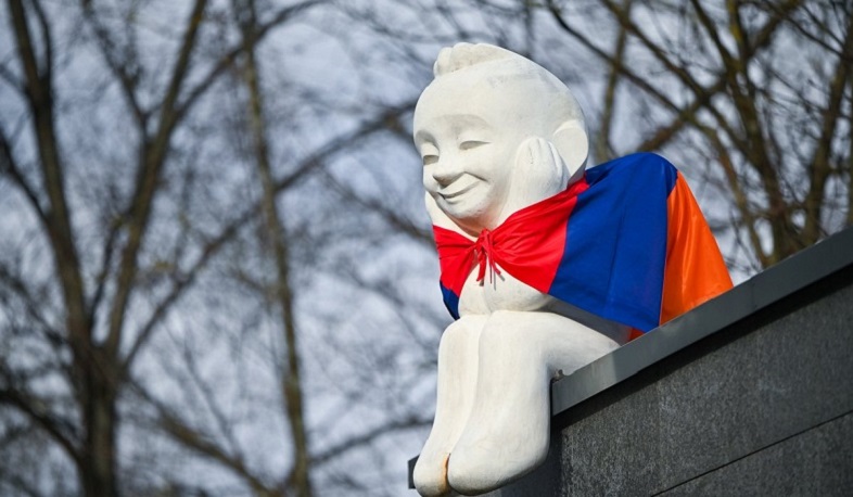 «Ангел-хранитель» МИД Литвы укрылся флагом Армении