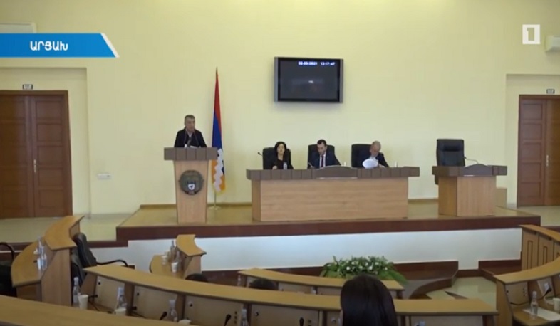 Ռուսերենին պաշտոնական լեզվի կարգավիճակ տալու վերաբերյալ լսումներ՝ Արցախի խորհրդարանում