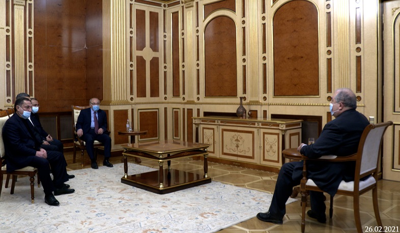Նախագահը հանդիպել է «Հայրենիքի փրկության շարժման» ղեկավարների հետ