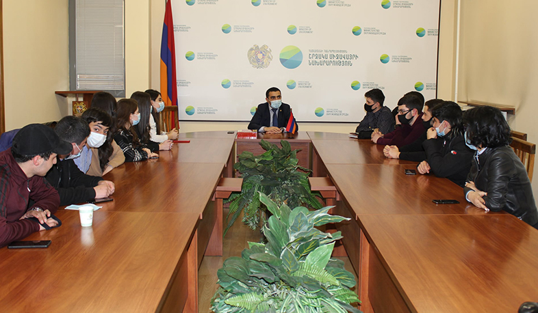 Չափազանց կարևորում եմ երիտասարդների դերը պետության և բոլոր ոլորտների կայացման գործում. Ռոմանոս Պետրոսյան