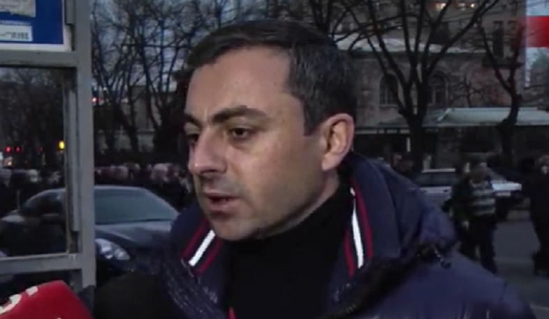 Իրենց սև գործն արեցին երկուսով, հիմա հանդիպում են խնդրո՞ւմ. Իշխան Սաղաթելյան