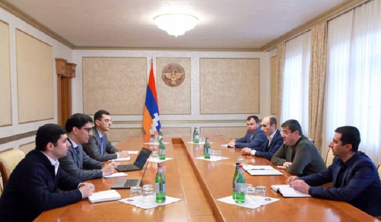 Араик Арутюнян обсудил с представителем Армении в ЕСПЧ проблемы переселенных граждан и пленных