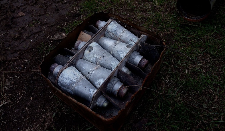 В Мартакертском и Аскеранском районах продолжаются работы по обезвреживанию неразорвавшихся боеприпасов