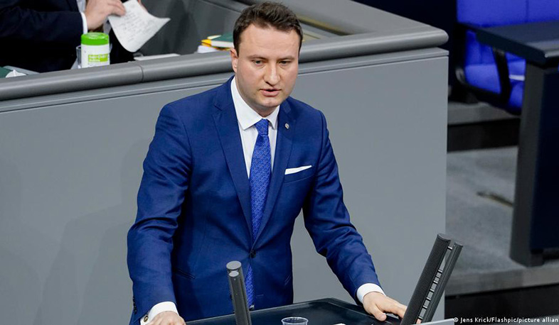 Немецкий депутат сложил мандат в связи с обвинением в взяточничестве и осуществлением лоббистской деятельности для Азербайджана