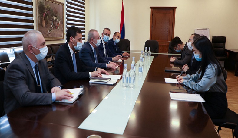 ԿԳՄՍ նախարարը ՉԺՀ դեսպանի հետ քննարկել է համագործակցության զարգացմանն առնչվող հարցեր