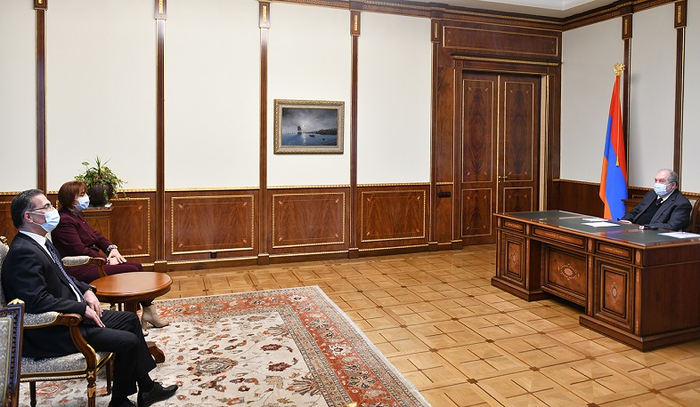 Նախագահը հանդիպել է «Ժառանգություն» կուսակցության ներկայացուցիչների հետ