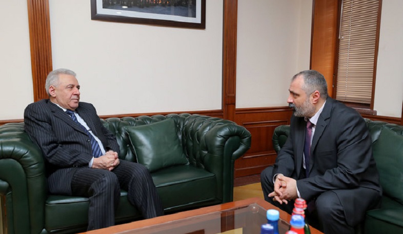 Давид Бабаян и Вагаршак Арутюнян обсудили вопросы обеспечения безопасности и миротворческой миссии в Арцахе