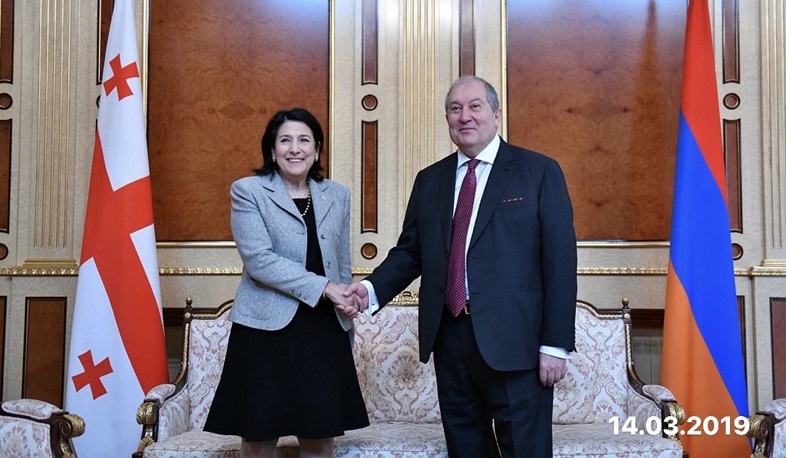 Armen Sargsyan Salome Zarubaşvilini təbrik etdi